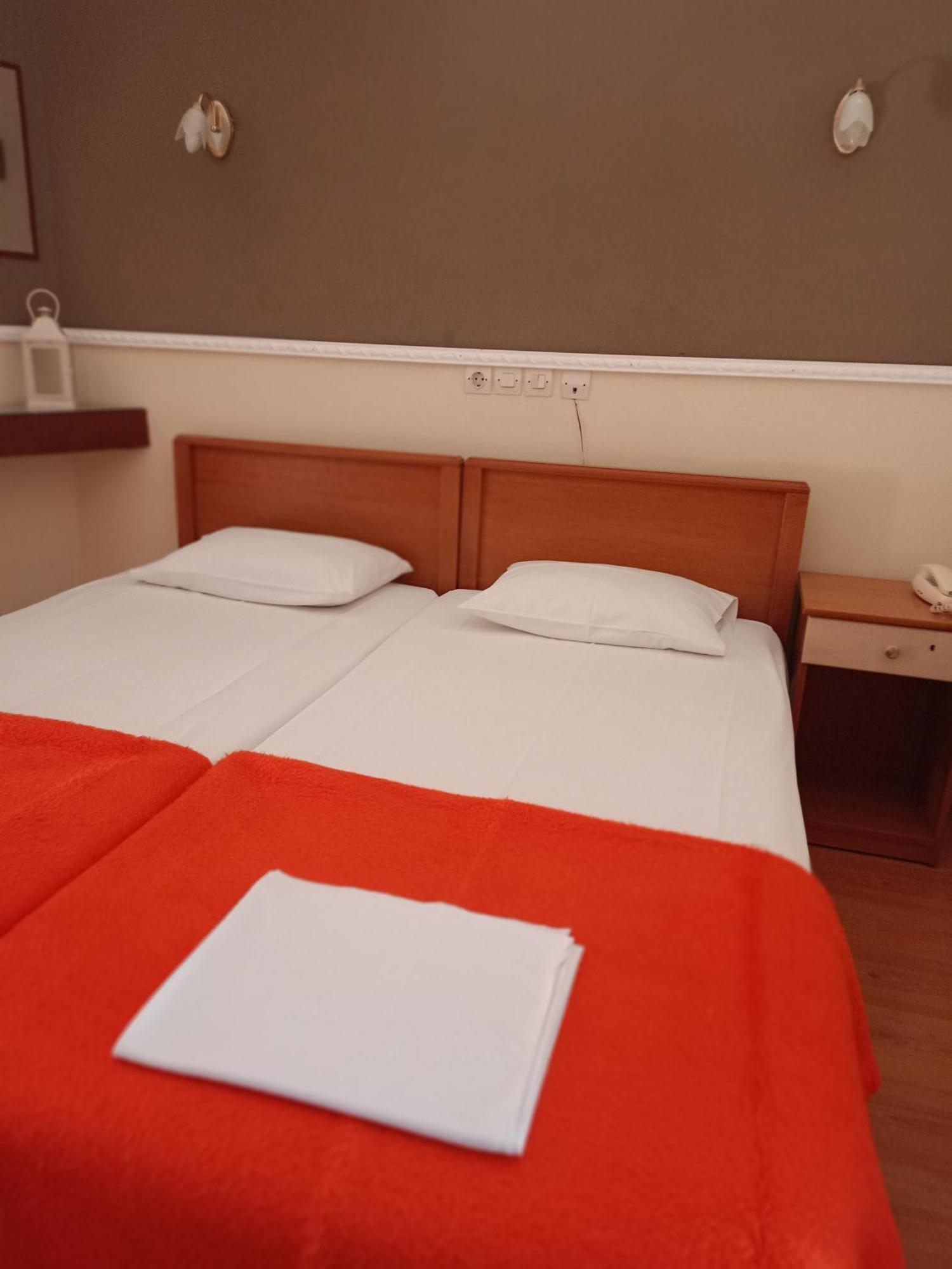 Efstratios Hotel Loutra Edipsou  Bagian luar foto