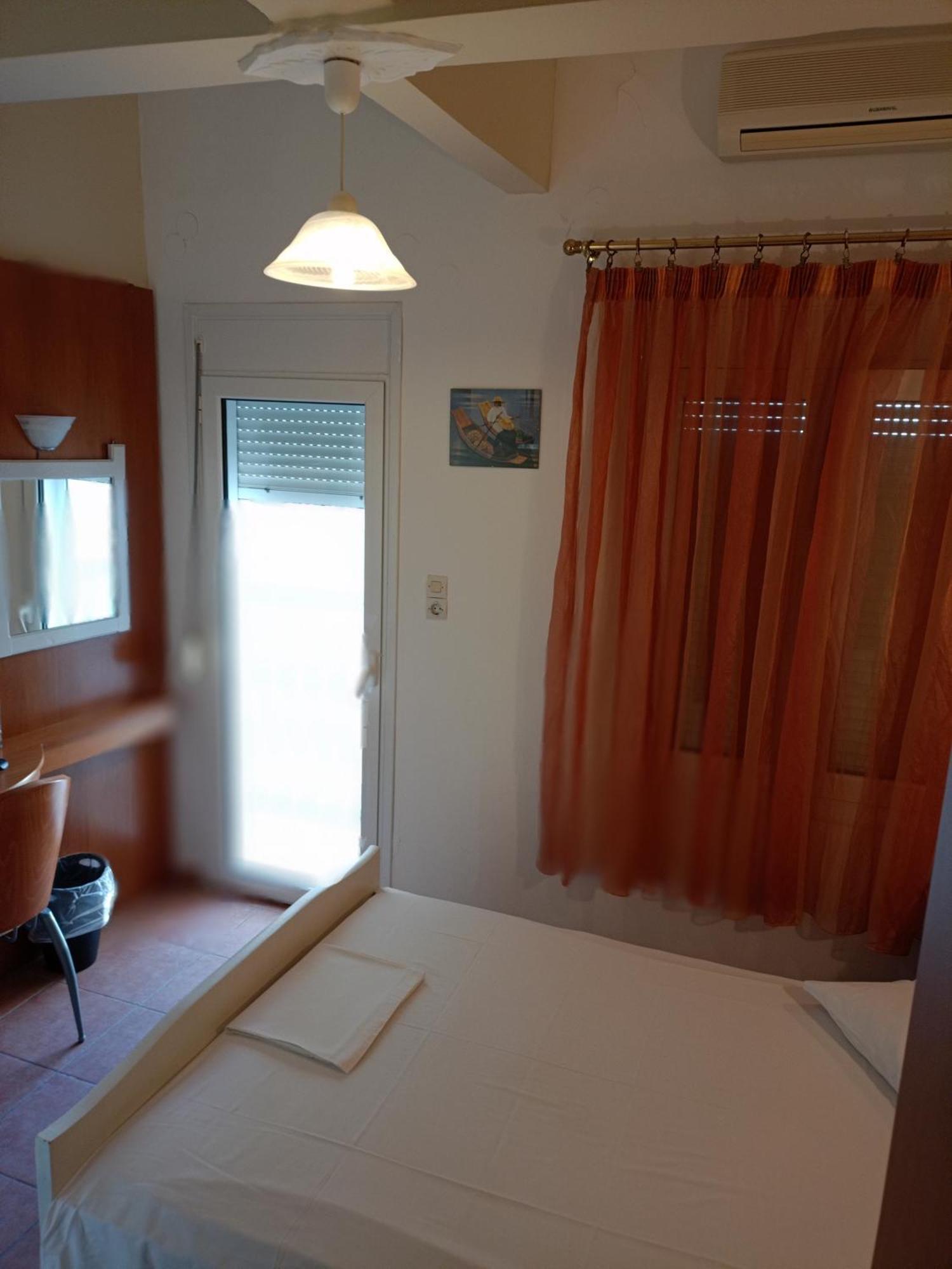 Efstratios Hotel Loutra Edipsou  Bagian luar foto