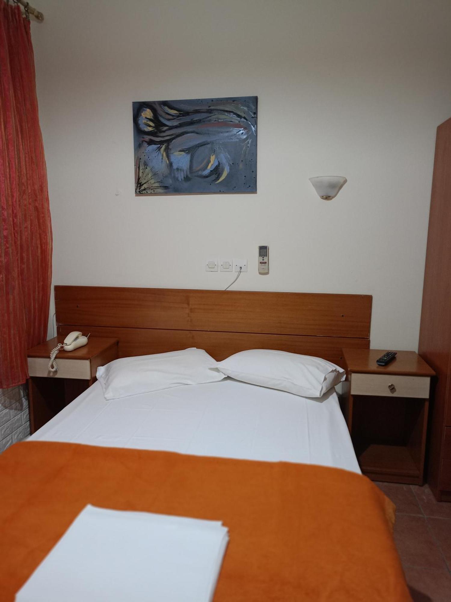 Efstratios Hotel Loutra Edipsou  Bagian luar foto