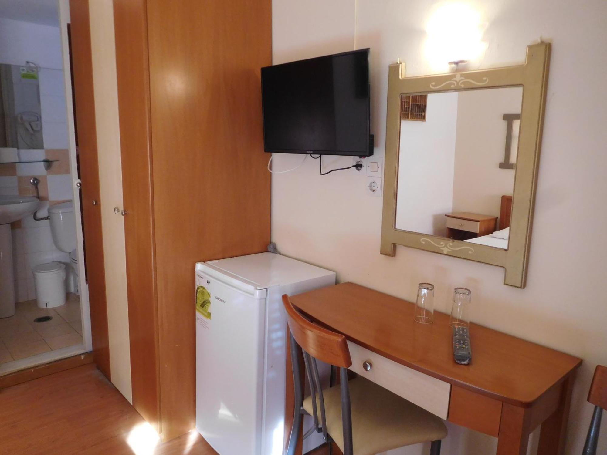 Efstratios Hotel Loutra Edipsou  Bagian luar foto