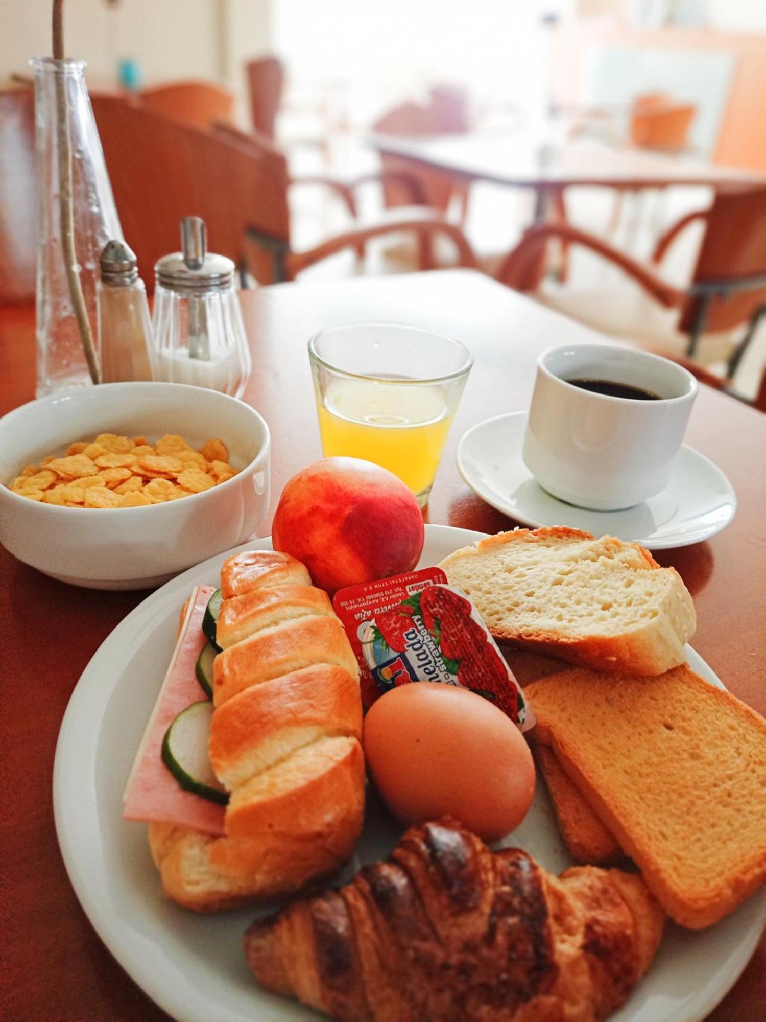 Efstratios Hotel Loutra Edipsou  Bagian luar foto
